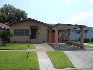 930 W 5th St, Port Arthur, TX 77640