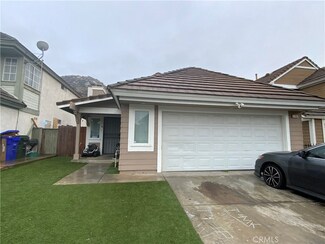 11482 Hideaway Ln, Fontana, CA 92337