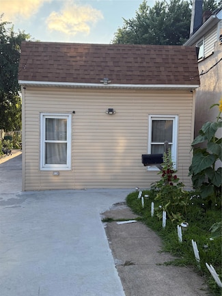 616 Port Richmond Ave, Staten Island, NY 10302
