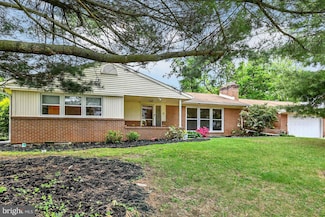 136 Shelbourne Dr, York, PA 17403