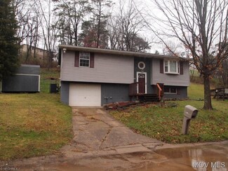 3211 Meadowview Dr, Parkersburg, WV 26104