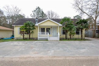 10034 Elm St, Springfield, LA 70462