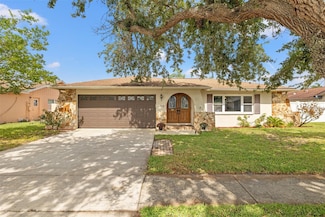 9309 120th St, Seminole, FL 33772