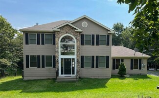137 Long View Dr, Albrightsville, PA 18210