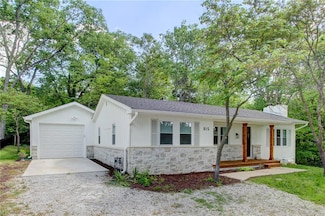 81 S St, Lake Lotawana, MO 64086