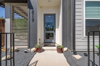 2117 River Ln E, Fort Worth, TX 76111