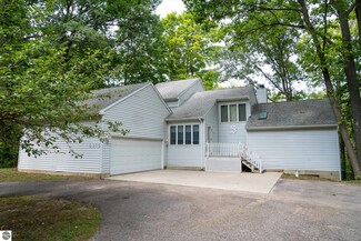 8375 Chippewa Trail, Mount Pleasant, MI 48858