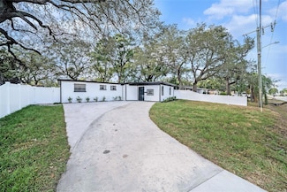 10714 N Central Ave, Tampa, FL 33612