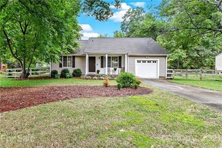 11429 Antebellum Dr, Charlotte, NC 28273