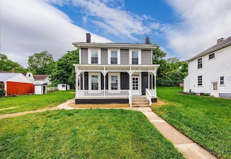 6747 Hill St, Cleves, OH 45002