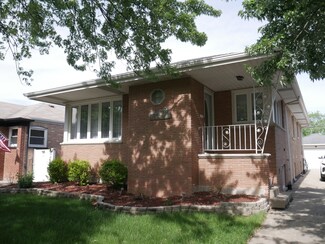 5323 S Narragansett Ave, Chicago, IL 60638