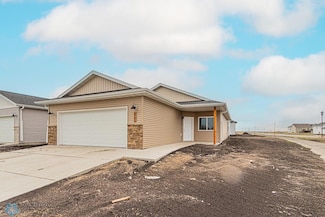 6782 68th Ave S, Horace, ND 58047
