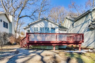 919 Jackson Ave, Wauconda, IL 60084