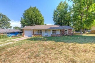 28425 E 126th St S, Coweta, OK 74429
