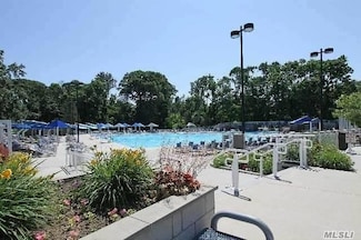 15 Edgewood Place, Great Neck, NY 11024