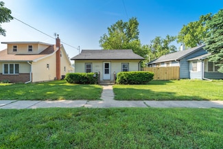 2523 Des Moines St, Des Moines, IA 50317