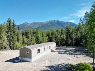 620 Sinclair Ln, Eureka, MT 59917