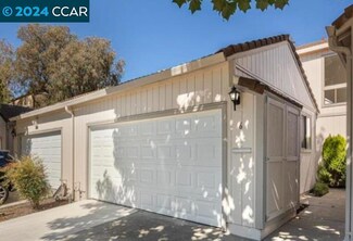 6 Moraine Ct, Hercules, CA 94547