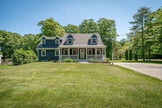 64 Locust St, Salisbury, MA 01952