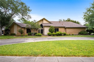 3724 Andron St, Kingsville, TX 78363
