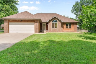 901 Fort Ct, Nixa, MO 65714