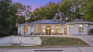 1201 Grace Ln, Boonville, MO 65233