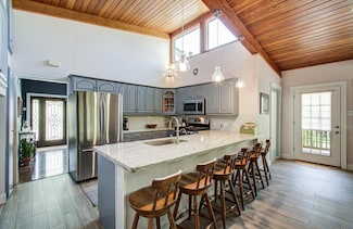 15708 Acapulco Dr, Jersey Village, TX 77040