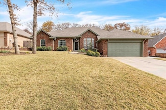 804 N Creek Dr, Edmond, OK 73034