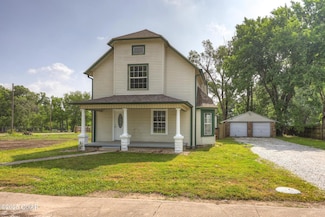 109 N Main St, Alba, MO 64830