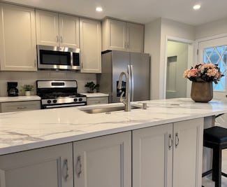 1411 Anthony Rd, Wheeling, IL 60090