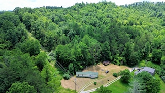 198 Valley Ln, Manchester, KY 40962