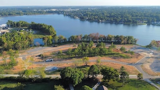 6035 Majestic Waters Dr, Benton, AR 72019