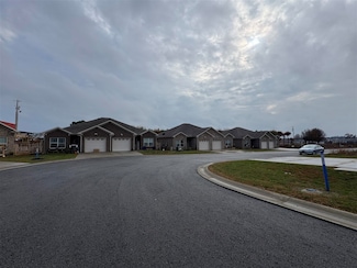 5421 Scottsville Rd, Bowling Green, KY 42104