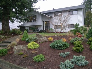 527 129th Ave SE, Bellevue, WA 98005