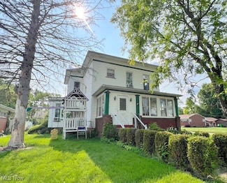 934 Parrish St, Uhrichsville, OH 44683