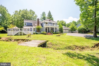 10505 Miller Rd, Oakton, VA 22124