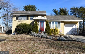 427 College Blvd, Wenonah, NJ 08090