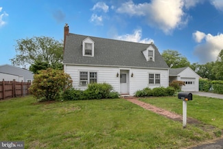 2230 Edgely Rd, Levittown, PA 19057