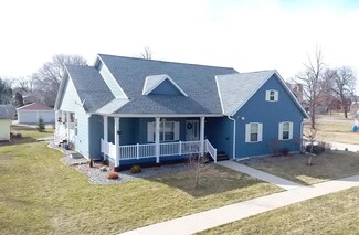 446 1st Ave SW, Wells, MN 56097