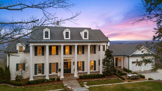 802 W Brow Rd, Lookout Mountain, TN 37350