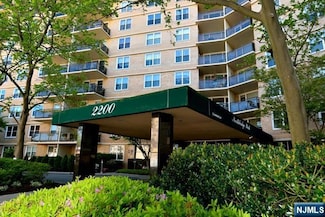 2200 N Central Rd Unit 9 B, Fort Lee, NJ 07024
