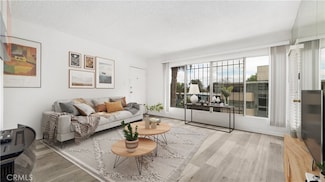 4431 Don Ricardo Dr Unit 20, Los Angeles, CA 90008