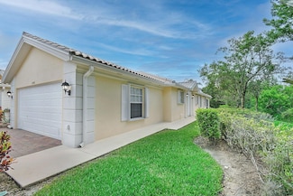 8486 SE Retreat Dr, Hobe Sound, FL 33455