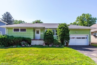 165 Woodcliff Ave, Little Falls, NJ 07424