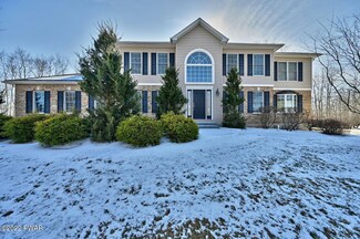 46 Hill Top Rd, Honesdale, PA 18431