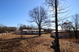 137 Oak Ridge Rd, Seligman, MO 65745