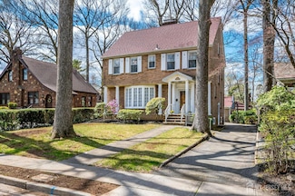 11 Cliffwood Place, Metuchen, NJ 08840