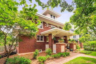 2328 E 3rd St, Duluth, MN 55812