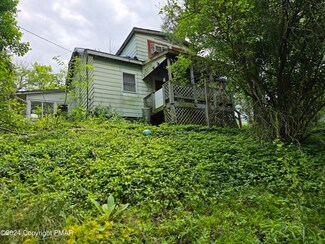 234 Weir Lake Rd, Saylorsburg, PA 18353