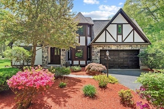 45 Chapin St, Uxbridge, MA 01569